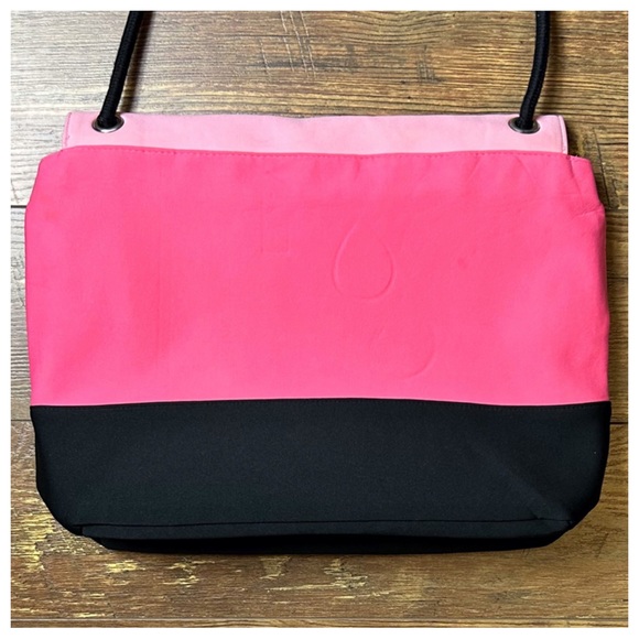 Victoria’s Secret Neoprene Insulated Cooler Bag - Picture 4 of 11